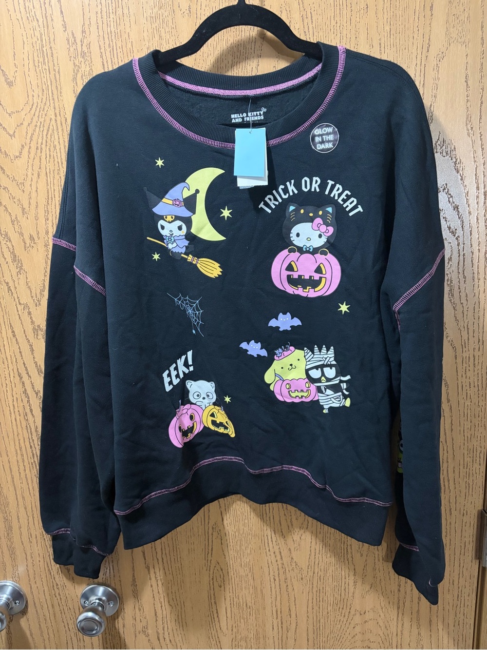 Hello Kitty & Friends Halloween Glow in the Dark Sweatshirt XL Black